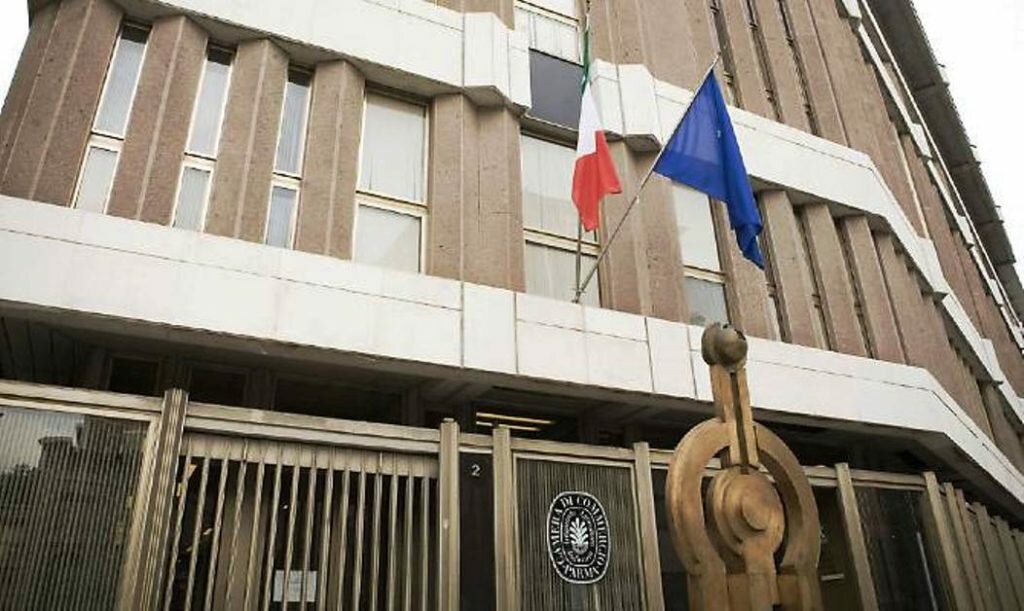 immagine camera di parma