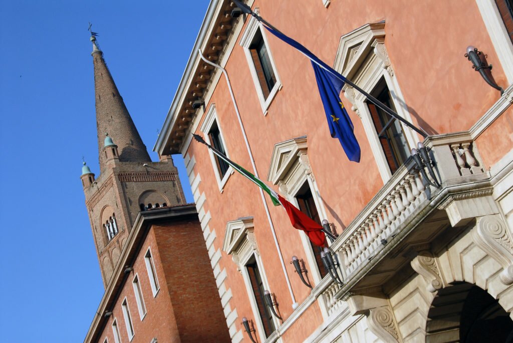 Camera di commercio della Romagna Facciata Palazzo Serughi a Forlì