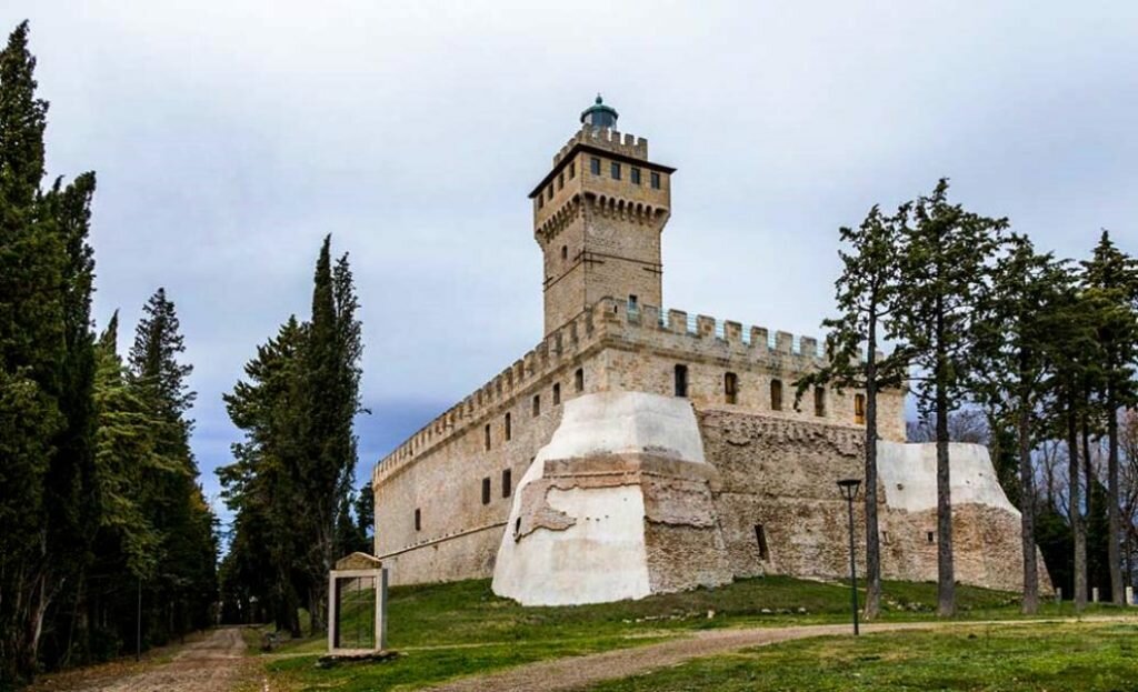 Rocca Caminate